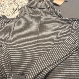 Elegant Striped Gray Women's Sweater